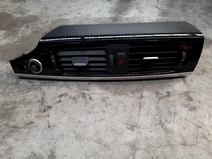 Używane Przelacznik Start/Stop BMW X3 (F25) sDrive18d 16V Cena € 24,20 Z VAT oferowane przez Autohandel Didier