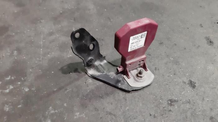 Begagnade Dödvinkelsensor Audi A5 Sportback (F5A/F5F) 2.0 TDI 16V Pris € 18,15 Inklusive moms erbjuds av Autohandel Didier
