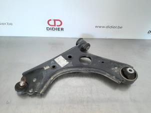 Usagé Bras de suspension avant gauche Fiat Doblo Cargo (263) 1.4 16V Prix € 84,70 Prix TTC proposé par Autohandel Didier