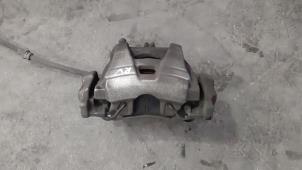 Used Front brake calliperholder, right Volkswagen Tiguan (5N1/2) 1.4 TSI 16V Price € 90,75 Inclusive VAT offered by Autohandel Didier