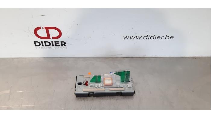 Używane Antena GPS Volvo S90 II 2.0 D5 16V AWD Cena € 66,55 Z VAT oferowane przez Autohandel Didier