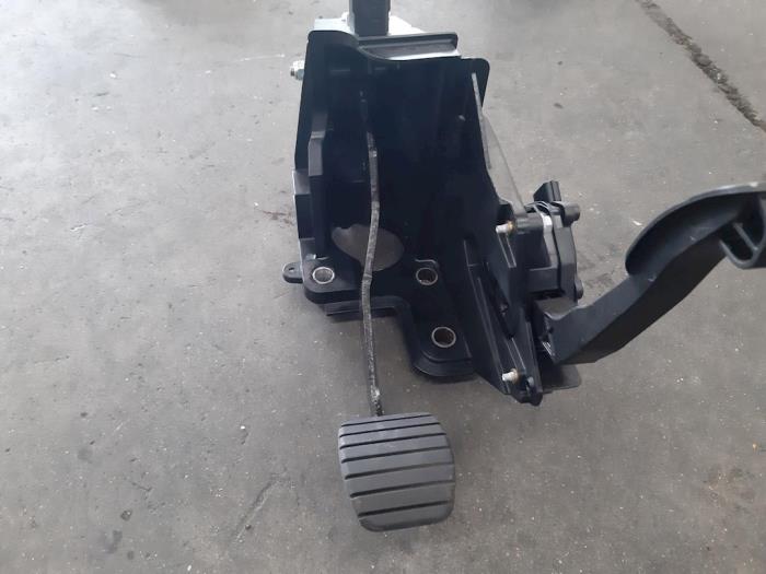 Bremspedal Renault Master IV 2.3 dCi 16V - Autohandel Didier