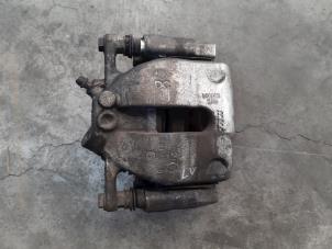 Used Front brake calliperholder, left Renault Kangoo Express (FW) 1.2 16V TCE 115 Price € 66,55 Inclusive VAT offered by Autohandel Didier