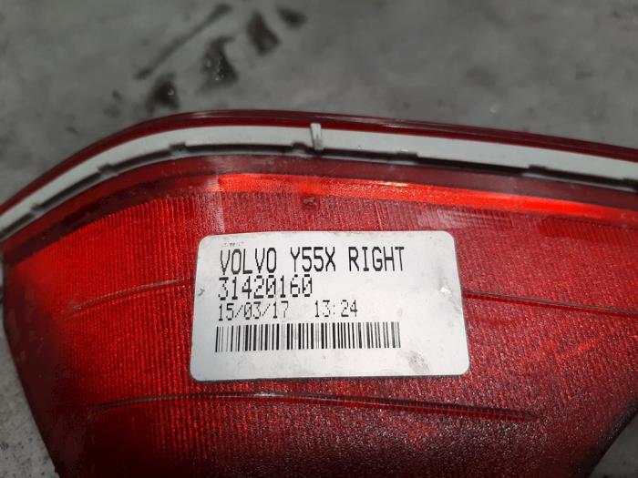 Tylne swiatlo przeciwmgielne z Volvo V40 (MV) 2.0 D2 16V 2017