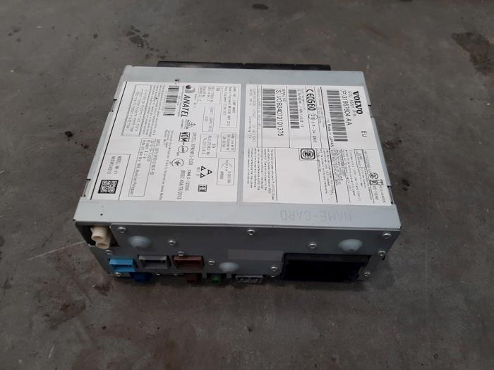 Używane Radio Volvo V40 (MV) 2.0 D2 16V Cena € 133,10 Z VAT oferowane przez Autohandel Didier