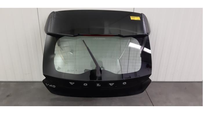 Begagnade Baklucka Volvo V40 (MV) 1.6 T2 GTDi 16V Pris € 133,10 Inklusive moms erbjuds av Autohandel Didier