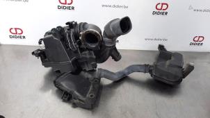 Usados Cuerpo de filtro de aire Honda Jazz (GK) 1.3 -i-VTEC 16V Precio € 66,55 IVA incluido ofrecido por Autohandel Didier