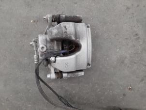 Used Front brake calliperholder, right Mercedes A (177.0) 1.5 A-180d Price € 66,55 Inclusive VAT offered by Autohandel Didier