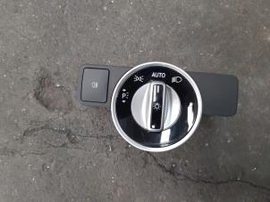 Used AIH headlight switch Mercedes CLA (117.3) 2.0 CLA-250 Turbo 16V Price € 36,30 Inclusive VAT offered by Autohandel Didier