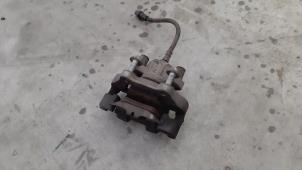 Used Rear brake calliperholder, left BMW 1 serie (F20) 116d 1.5 12V TwinPower Price € 96,80 Inclusive VAT offered by Autohandel Didier