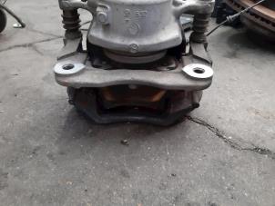 Used Front brake calliperholder, right BMW X3 (G01) xDrive 20d 2.0 TwinPower Turbo 16V Price € 127,05 Inclusive VAT offered by Autohandel Didier
