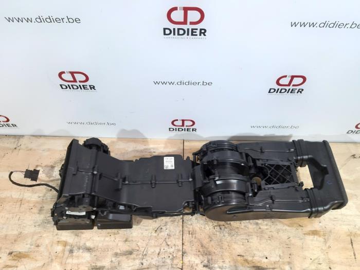 Heater housing Audi Q7 3.0 TDI V6 24V etron plugin hybrid 4M1820023