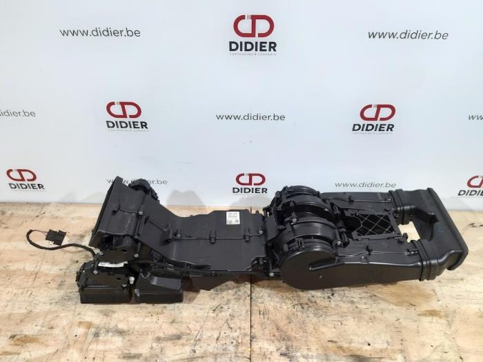 Heater housing Audi Q7 3.0 TDI V6 24V etron plugin hybrid 4M1820023
