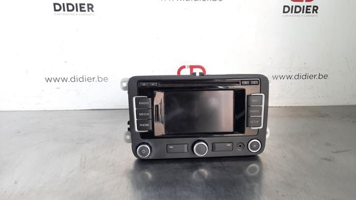 Begagnade Radio Volkswagen Polo V (6R) 1.2 TDI 12V BlueMotion Pris € 363,00 Inklusive moms erbjuds av Autohandel Didier