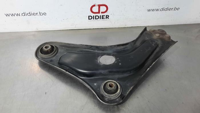 Front wishbone, right from a Citroën C3 Picasso (SH) 1.2 12V PureTech 110 2016