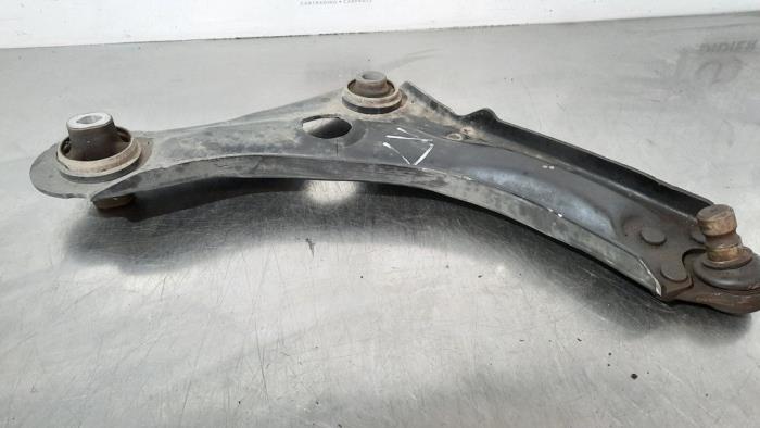 Front wishbone, left from a Renault Megane IV (RFBB) 1.5 Energy dCi 110 2016