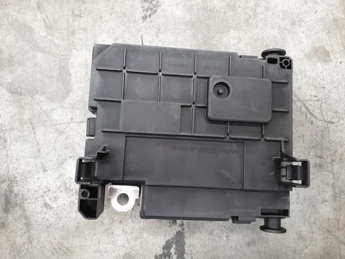 Boîtier à Fusibles Intérieur Peugeot 308 (2014) – 1610807880, Occasion