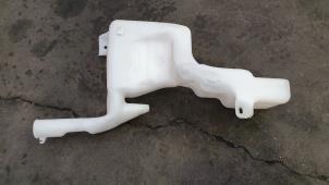 Used Front windscreen washer reservoir Ford B-Max (JK8) 1.0 EcoBoost 12V 100 Price € 30,25 Inclusive VAT offered by Autohandel Didier