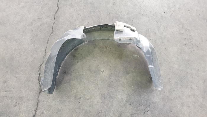 Wheel arch liner from a Ford B-Max (JK8) 1.0 EcoBoost 12V 100 2017