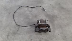 Used Rear brake calliperholder, right BMW 1 serie (F20) 116d 1.5 12V TwinPower Price on request offered by Autohandel Didier