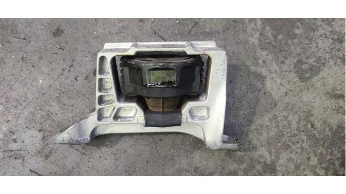 Used Engine mount Volvo V40 (MV) 1.6 D2 Price € 18,15 Inclusive VAT offered by Autohandel Didier