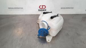 Used Front windscreen washer reservoir Mercedes Vito (639.7) 2.2 110 CDI 16V Euro 5 Price € 42,35 Inclusive VAT offered by Autohandel Didier