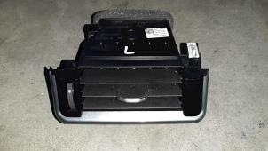 Used Dashboard vent Landrover Velar Price € 24,20 Inclusive VAT offered by Autohandel Didier
