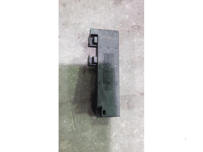 Używane Keyless Entry-Antena Audi S4 (B8) 3.0 TFSI V6 24V Cena € 12,10 Z VAT oferowane przez Autohandel Didier