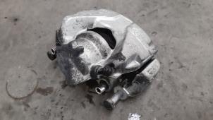 Used Front brake calliperholder, right Dacia Duster (SR) 1.3 TCE 130 16V Price € 66,55 Inclusive VAT offered by Autohandel Didier