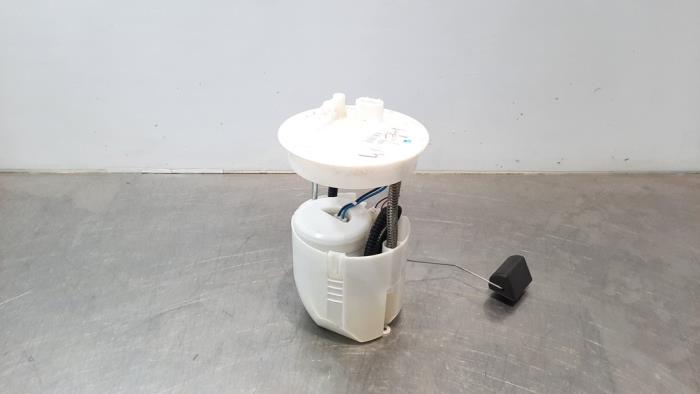 Usagé Pompe à carburant Mazda CX-3 (DJ/DK) 2.0 SkyActiv-G 120 Prix € 102,85 Prix TTC proposé par Autohandel Didier