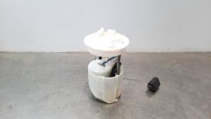 Usados Bomba eléctrica de combustible Mazda CX-3 2.0 SkyActiv-G 120 Precio € 127,05 IVA incluido ofrecido por Autohandel Didier