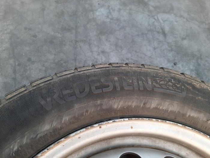 Juego de llantas y neumáticos de un Mercedes-Benz Vito (639.7) 2.2 110 CDI 16V Euro 5 2012
