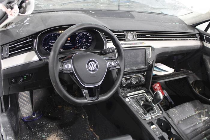 Zestaw poduszki powietrznej z Volkswagen Passat Variant (3G5) 1.6 TDI 16V 2017