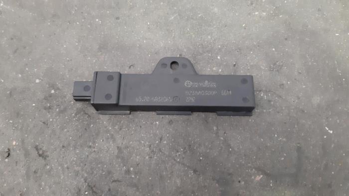 Używane Keyless Entry-Antena BMW 1 serie (F40) 116d 1.5 12V TwinPower Cena € 24,20 Z VAT oferowane przez Autohandel Didier