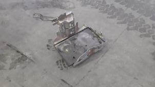 Used Battery box Nissan Qashqai (J11) 1.5 dCi DPF Price € 30,25 Inclusive VAT offered by Autohandel Didier