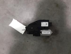 Used Sunroof motor Nissan Qashqai (J11) 1.5 dCi DPF Price € 66,55 Inclusive VAT offered by Autohandel Didier