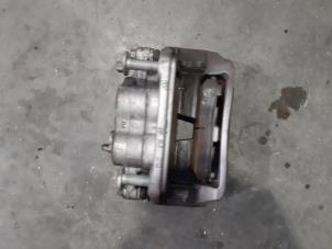 Used Front brake calliperholder, right Mercedes CLA (118.3) 1.3 CLA-200 Turbo 16V Price € 66,55 Inclusive VAT offered by Autohandel Didier