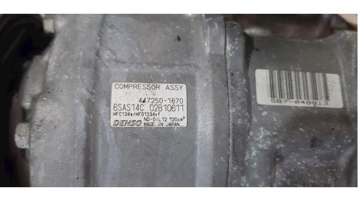Air conditioning pump from a Mercedes-Benz CLA (117.3) 1.6 CLA-180 16V 2018