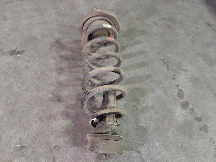 Rear coil spring from a Nissan Qashqai (J11) 1.6 dCi 2014