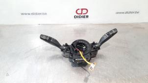 Usados Interruptor combinado columna de dirección Hyundai Tucson (TL) 1.7 CRDi 16V 2WD Precio € 96,80 IVA incluido ofrecido por Autohandel Didier