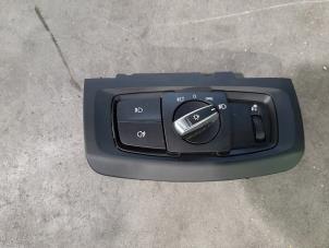 Used Light switch BMW X5 (F15) xDrive 30d 3.0 24V Price € 66,55 Inclusive VAT offered by Autohandel Didier