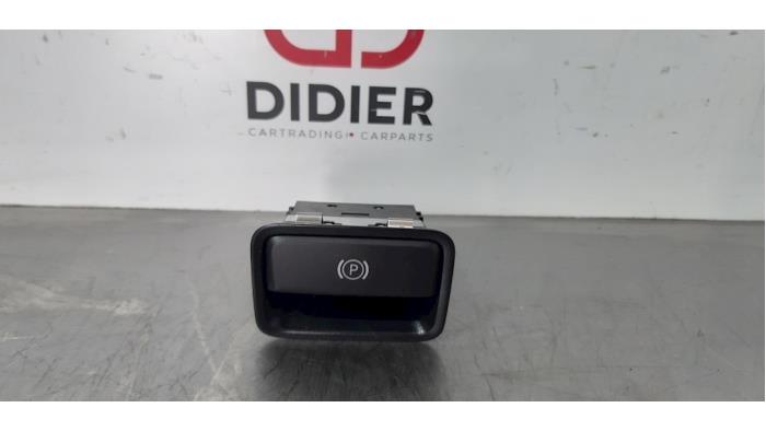 Używane Silnik hamulca postojowego Mercedes CLA (117.3) 2.2 CLA-200 CDI, 200 d 16V Cena € 12,10 Z VAT oferowane przez Autohandel Didier