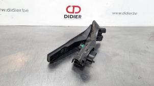 Used Accelerator pedal Volkswagen Caddy IV 2.0 TDI 102 Price € 66,55 Inclusive VAT offered by Autohandel Didier