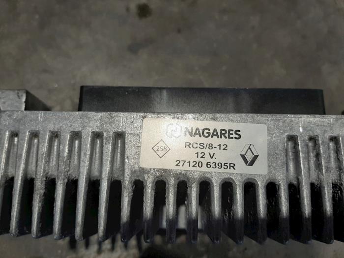 Glow plug relay Renault Trafic 1.6 dCi 125 Twin Turbo 271206395R