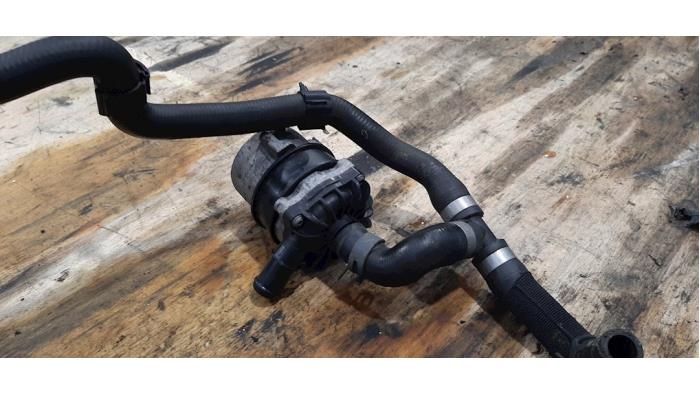 Begagnade Extra vattenpump Audi S5 Sportback (8TA) S5 3.0 TFSI V6 24V Pris € 133,10 Inklusive moms erbjuds av Autohandel Didier