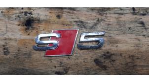 Usados Emblema Audi S5 Sportback (8TA) 3.0 TFSI V6 24V Precio € 30,25 IVA incluido ofrecido por Autohandel Didier