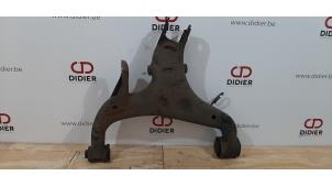 Used Lower wishbone, rear right Landrover Discovery IV (LAS) 3.0 SD V6 24V Price € 127,05 Inclusive VAT offered by Autohandel Didier
