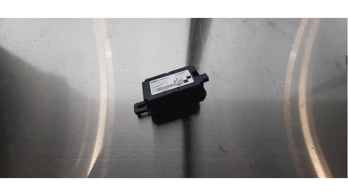 Używane Modul radiowy BMW 1 serie (F20) 116i 1.5 12V Cena € 24,20 Z VAT oferowane przez Autohandel Didier