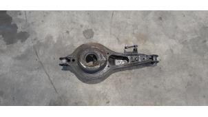 Used Rear wishbone, right Volvo V40 (MV) 2.0 D2 16V Price € 42,35 Inclusive VAT offered by Autohandel Didier