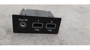 Used AUX / USB connection Renault Clio V (RJAB) 1.3 TCe 130 16V Price € 36,30 Inclusive VAT offered by Autohandel Didier